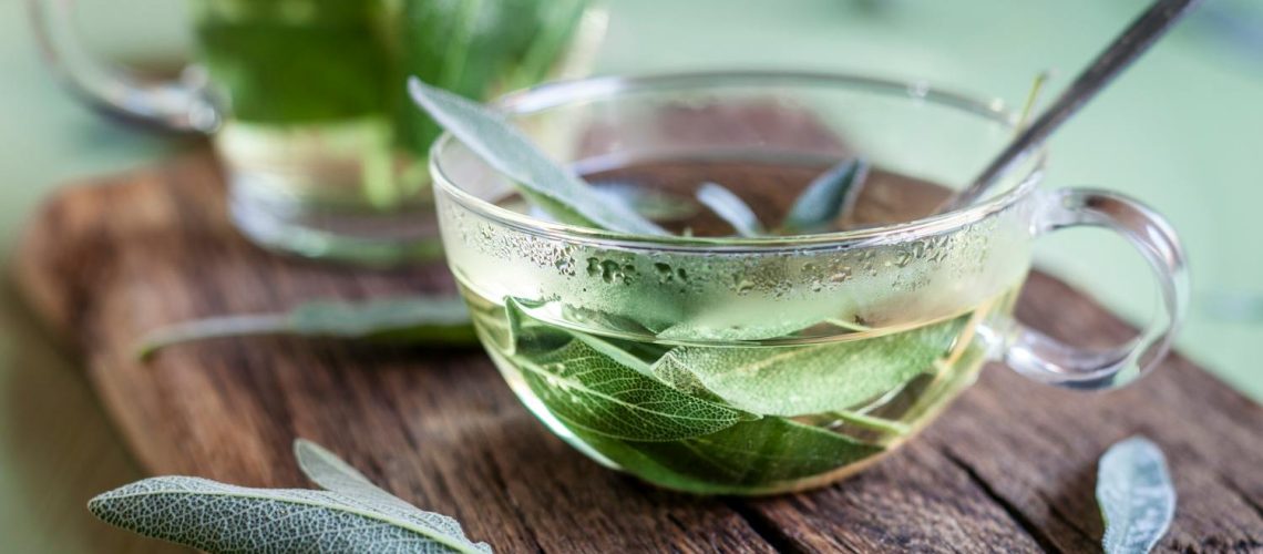 Quels sont les bienfaits de la sauge contre les bouffées de chaleur ?